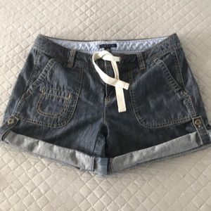 Tommy Hilfiger denim shorts size 6